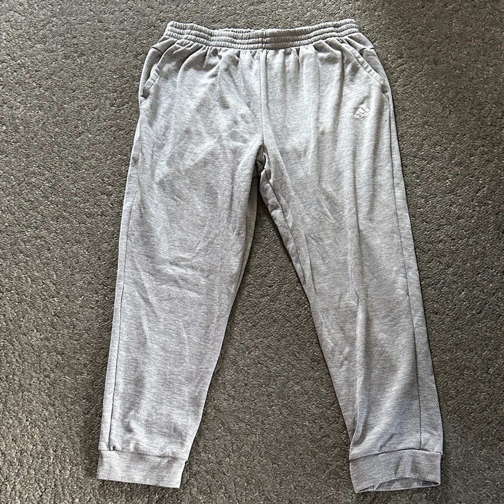 Adidas Men’s Gray Straight Leg Sweatpants